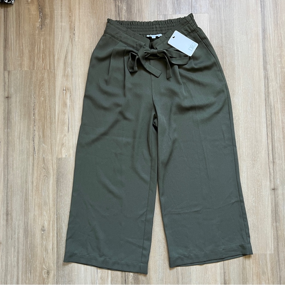 NWT - DR2 Belted Cropped Soft Pants - Size S